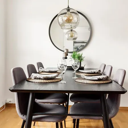 Modern And Spacious In Historic Area Of * Bergen